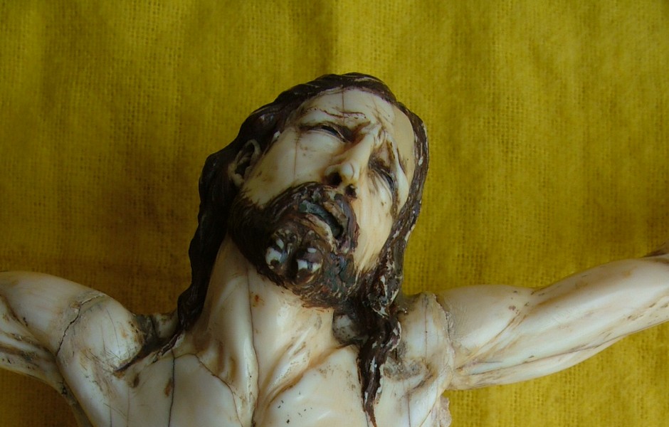 Crucificado Marfil Espagne XVIIe.jpg