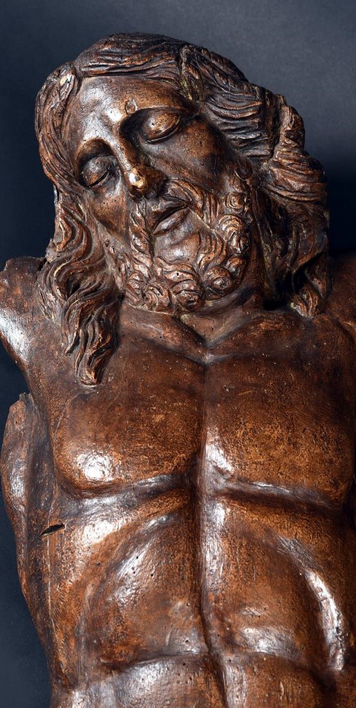Christ en bois sculpté XVIIe