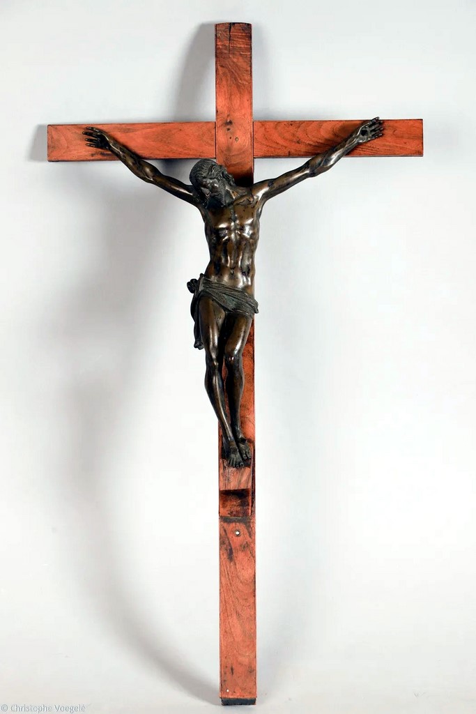 Christ en bronze du XVIIIe siècle vendu à Epinal adjugé 4 600€ sur une estimation de 300€