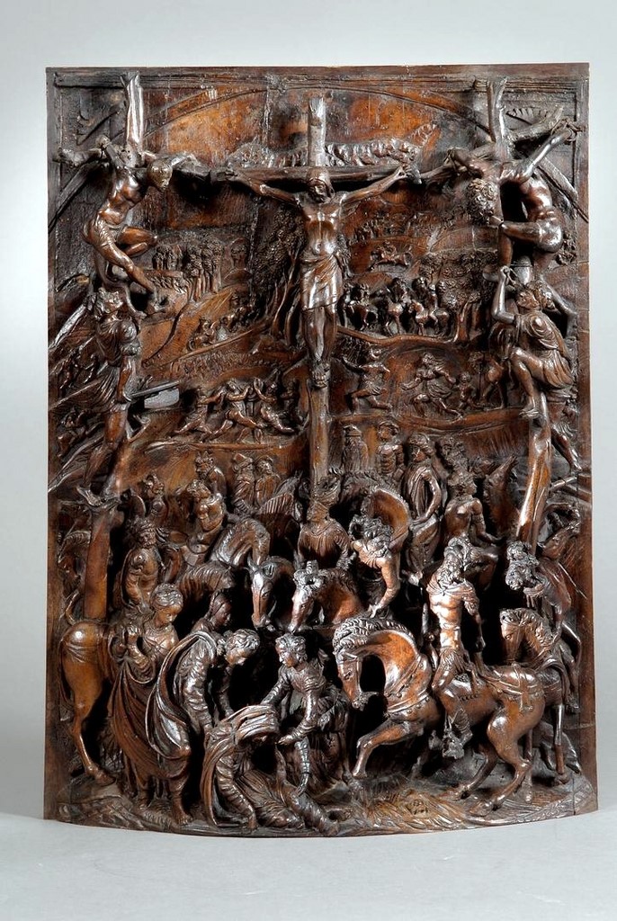 La Crucifixion Groupe en bois sculpté en profond relief provenant de la partie centrale d'un retable