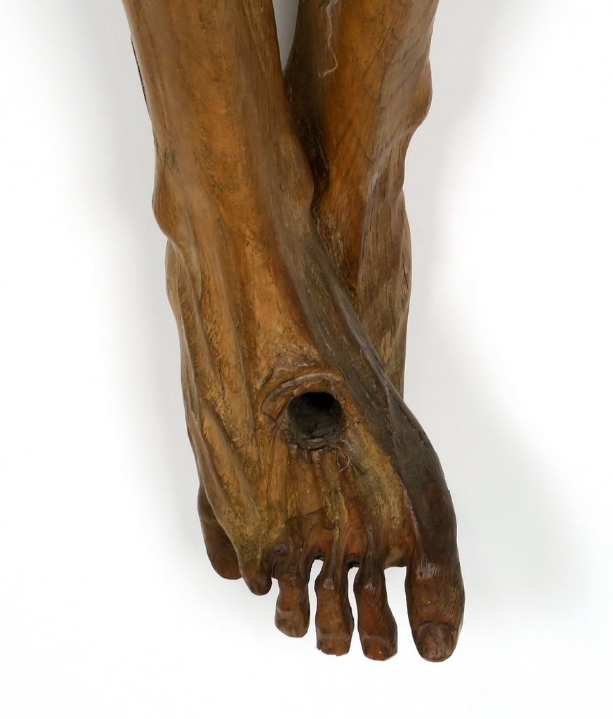 CRUCIFIX en ivoire sculpté et bois noirci