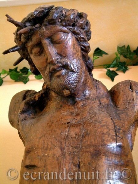 CHRIST EN BOIS DE CHENE RENAISSANCE