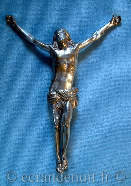 CHRIST EN BRONZE ARGENTE DU 17E SIECLE