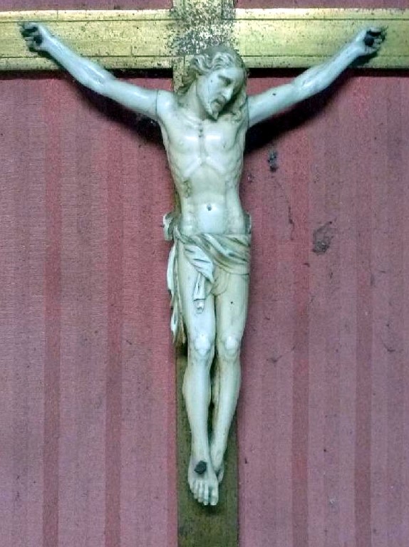 Cadre Crucifix en Ivoire signé D Manceau signé DM Désiré MANCEAU Ivoirier Paris