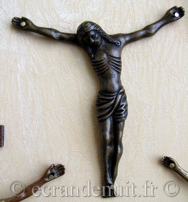 CHRIST EN BRONZE DU 16E SIECLE