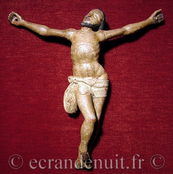 CHRIST EN BOIS POLYCHROME 17E SIECLE