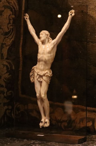 Christ en ivoire «Cristo vivo»