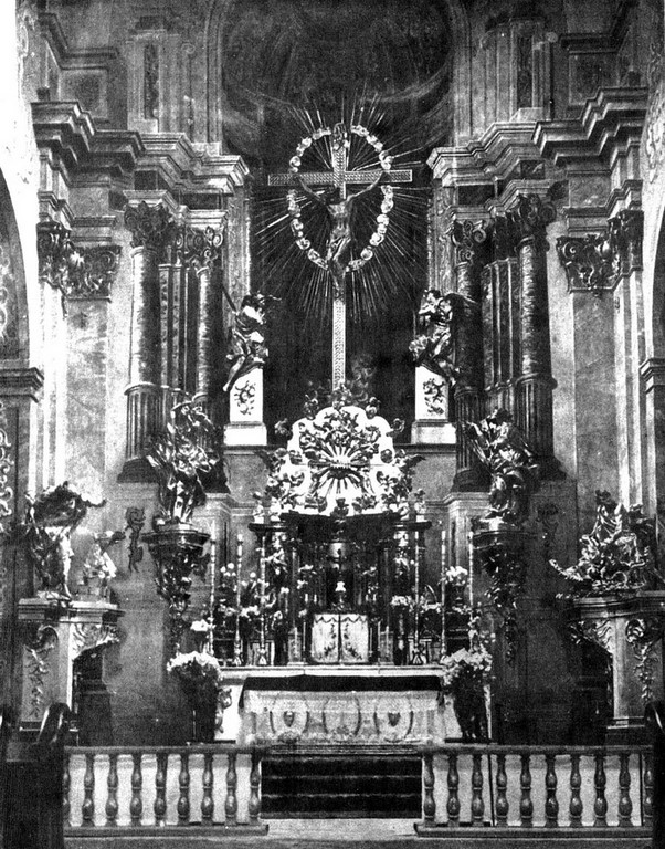 L'AUTEL MAJEUR DE L'EGLISE D'HODOWICA VERS 1935