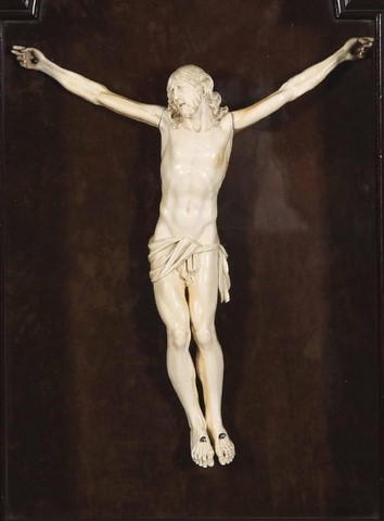 Christ en croix en ivoire sculpté Flandre XVII-XVIIIe siècle