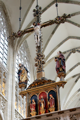 Christ en bois Eglise Saint-Pierre Louvain