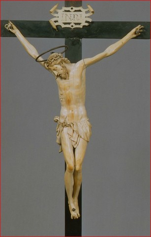 CRUCIFIX EN IVOIRE DE FRANCISCO TERILLI