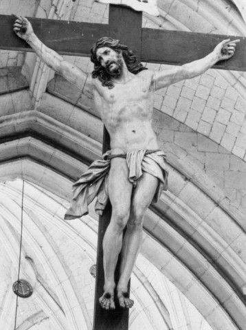 LE CHRIST EN CROIX ATTRIBUÉ A FRANÇOIS GIRARDON A L'ABBAYE DE SAINT-RIQUIER EN BAIE DE SOMME