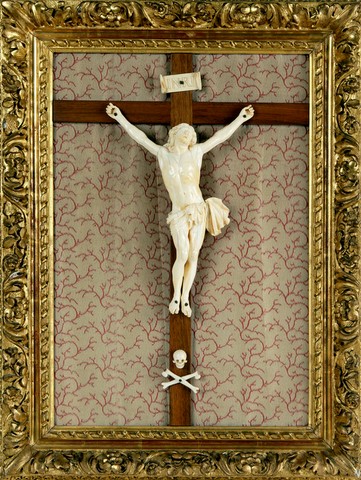 Tableau crucifix avec Christ en ivoire et croix en acajou