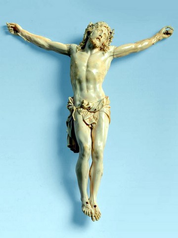 Christ épleuré en ivoire