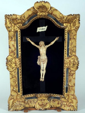 Cadre d'époque XVIIIe siècle Crucifix en Ivoire Christ vivant