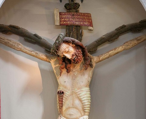 Crucifix dans d'extrêmes souffrances à Chioggia