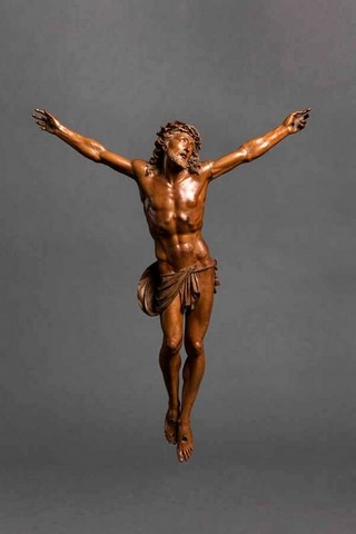 Sculpture en buis sculpté représentant le Christ en croix "vivant"