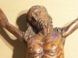 CHRIST EN BOIS SCULPTE SOUS LE REGNE D' HENRI IV (1589-1610)