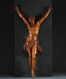 Important Christ en bois de résineux sculpté